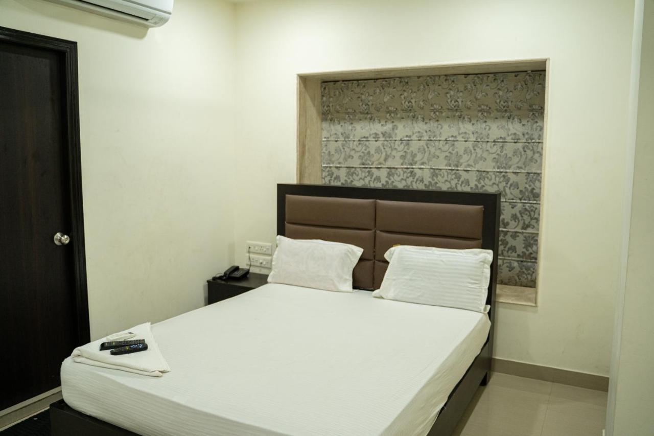 Nk7 Guest House Calcutta Extérieur photo
