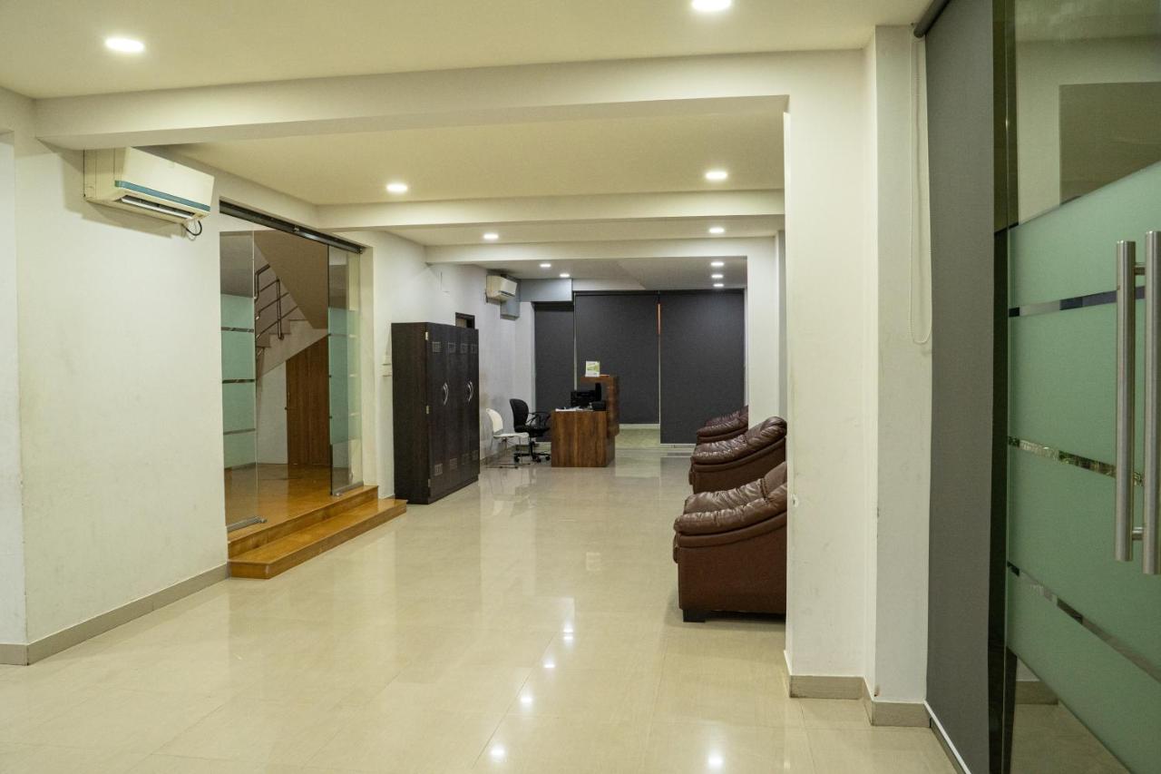 Nk7 Guest House Calcutta Extérieur photo