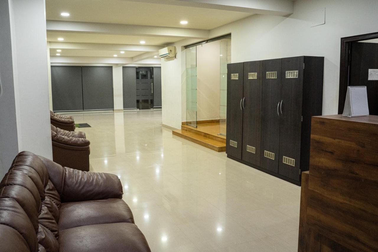 Nk7 Guest House Calcutta Extérieur photo