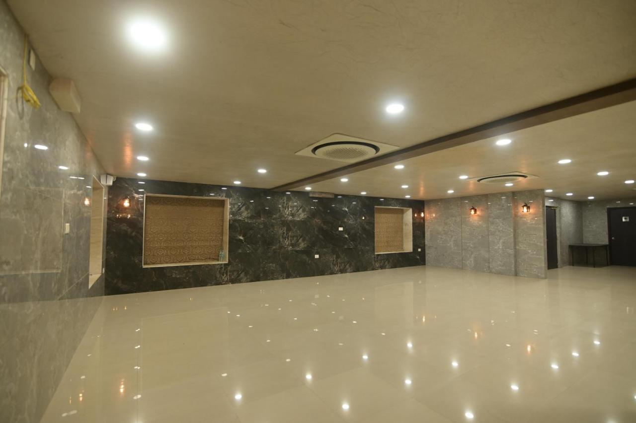 Nk7 Guest House Calcutta Extérieur photo